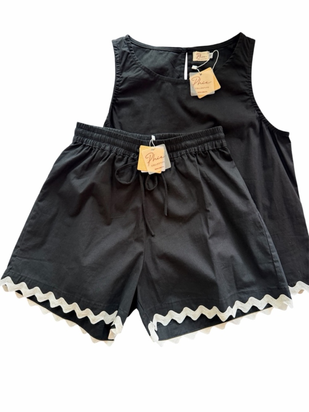 NWT PHIE Collective Beachy Coastal Preppy Black 2 Pc Set White Wave Detail‎ XS